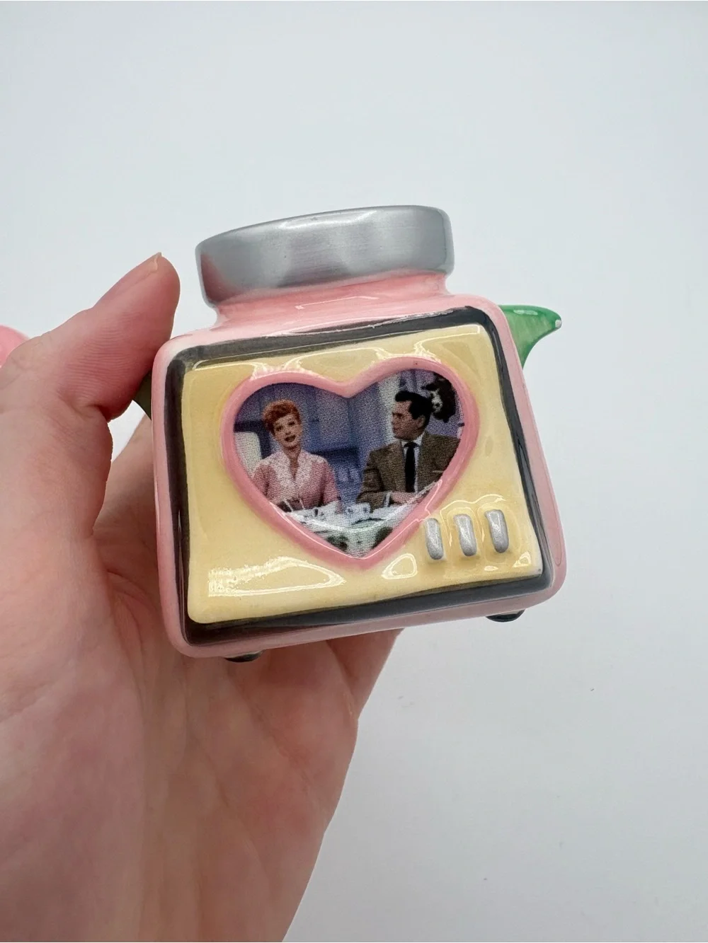 I Love Lucy Blender Salt and Pepper Shakers Retro Pink Gift Collectible TV